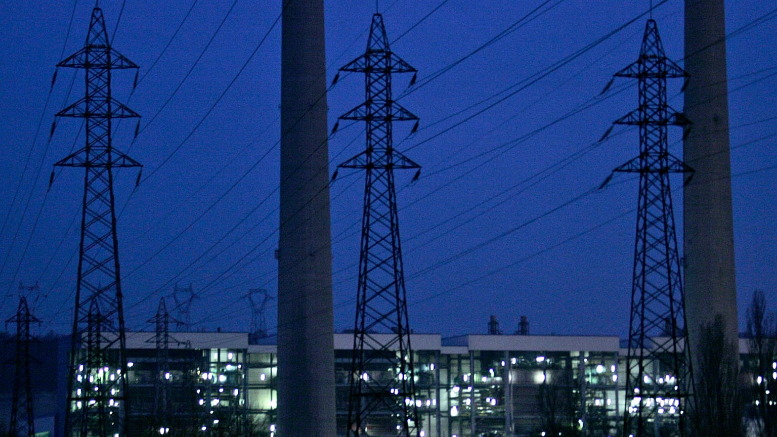 Fransız devlet enerji şirketi EDF'e ait elektrik santrali / Paris 