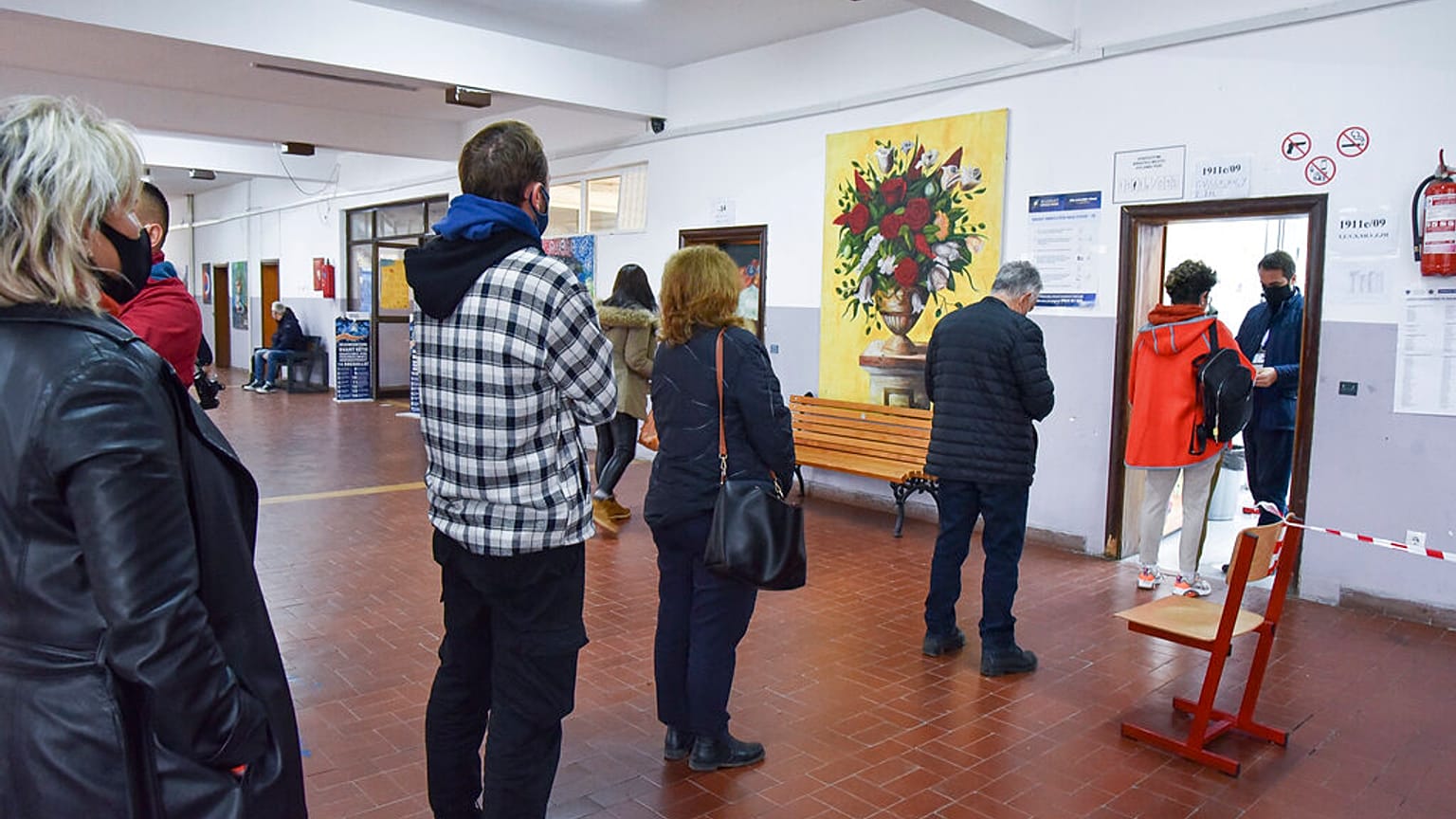 La oposición aspira a grandes avances en la segunda vuelta de las elecciones municipales en Kosovo