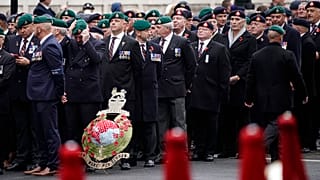 Veteránok az emlékezés vasárnapján a Cenotaph-nál 