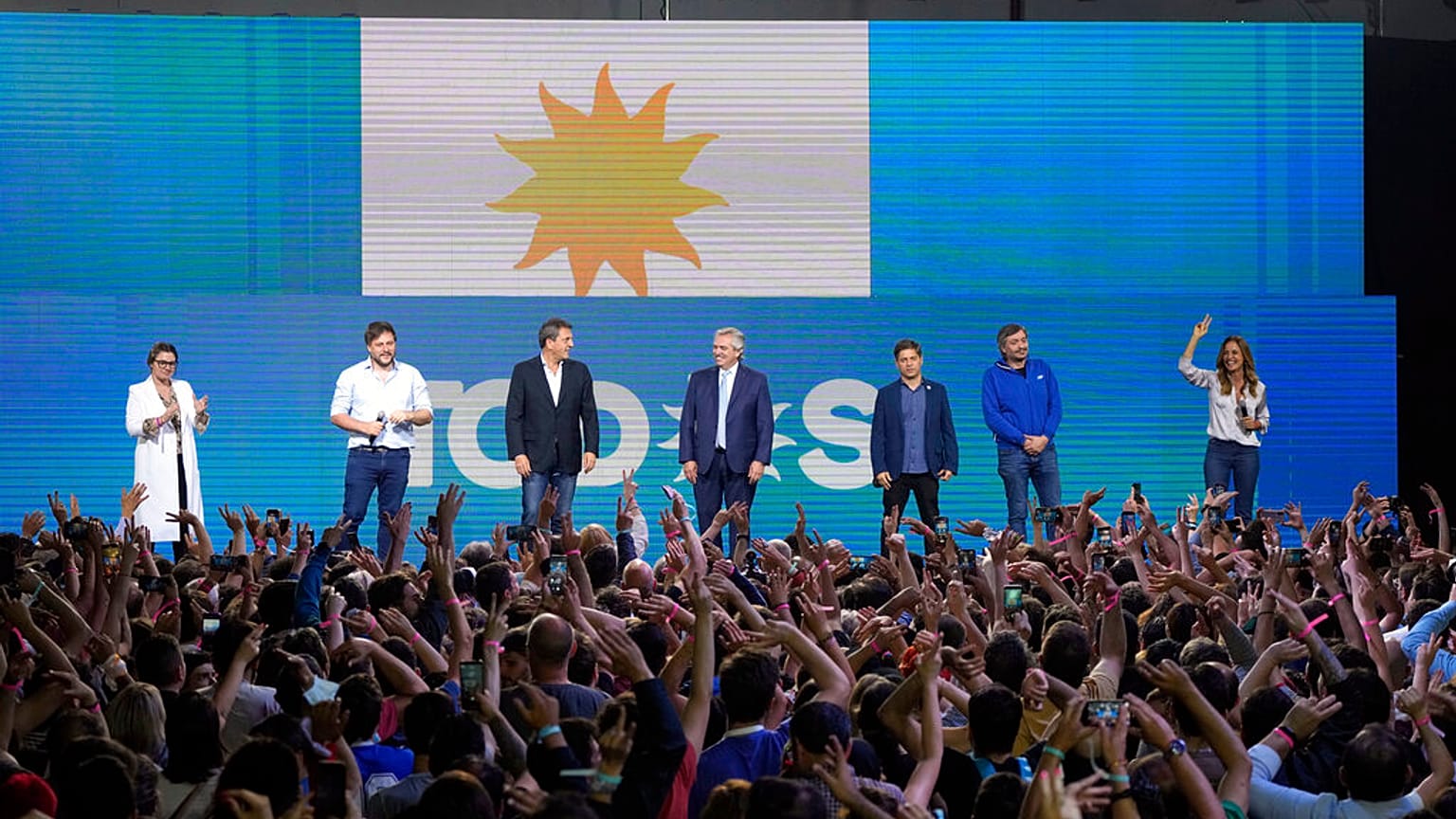 El peronismo pierde el Senado y el presidente Fernández pide diálogo a la oposición