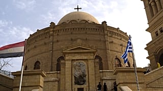الجزء الخارجي من كنيسة القديس جورج للروم الأرثوذكس في القرن العاشر، في حي القاهرة القديمة بالعاصمة المصرية، في 26 أبريل 2019 
