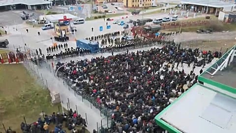 Crisi dei migranti al confine polacco-bielorusso: esplosione di visti e voli dal Medioriente 