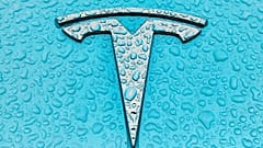 According to the driver, the Tesla alerted themto the other vehicle part-way through the turn into the other lane.