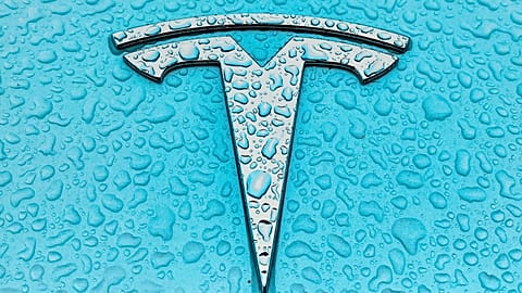 According to the driver, the Tesla alerted themto the other vehicle part-way through the turn into the other lane.