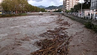 Vista de un río cerca de Savona, en el norte de Italia, tragado tras las fuertes lluvias en la región, 4/10/2021, Savona, Italia