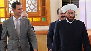 الرئيس السوري بشار الأسد ومفتي الجمهورية أحمد بدر الدين حسون.
