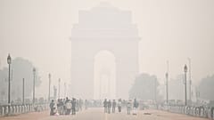 Smog in New Delhi, India.