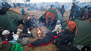 Polonya-Belarus sınırında bekleyen göçmenler
