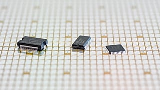 Bruselas abre la puerta a impulsar la producción de microchips con ayudas públicas