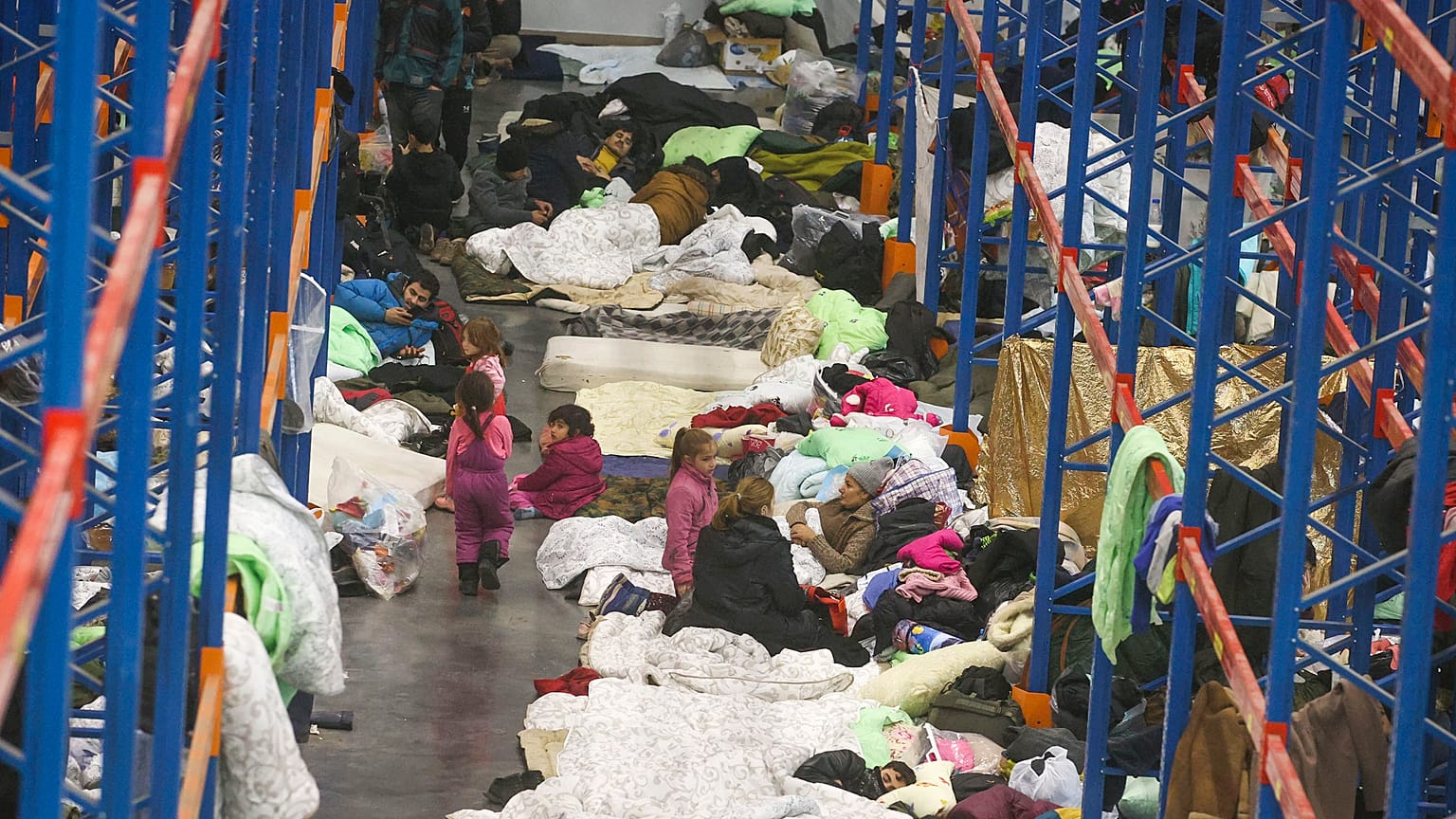 Almacén en el que se ha alojado a cientos de migrantes en Bielorrusia
