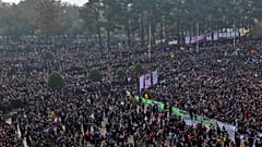 İsfahan'da nehrin kuruması protesto edildi