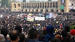 Protesta en la ciudad iraní de Isfahan por la escasez de agua tras secarse el río Zayandeh