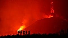 Vulkan spuckt: La Palma muss Flughafen sperren