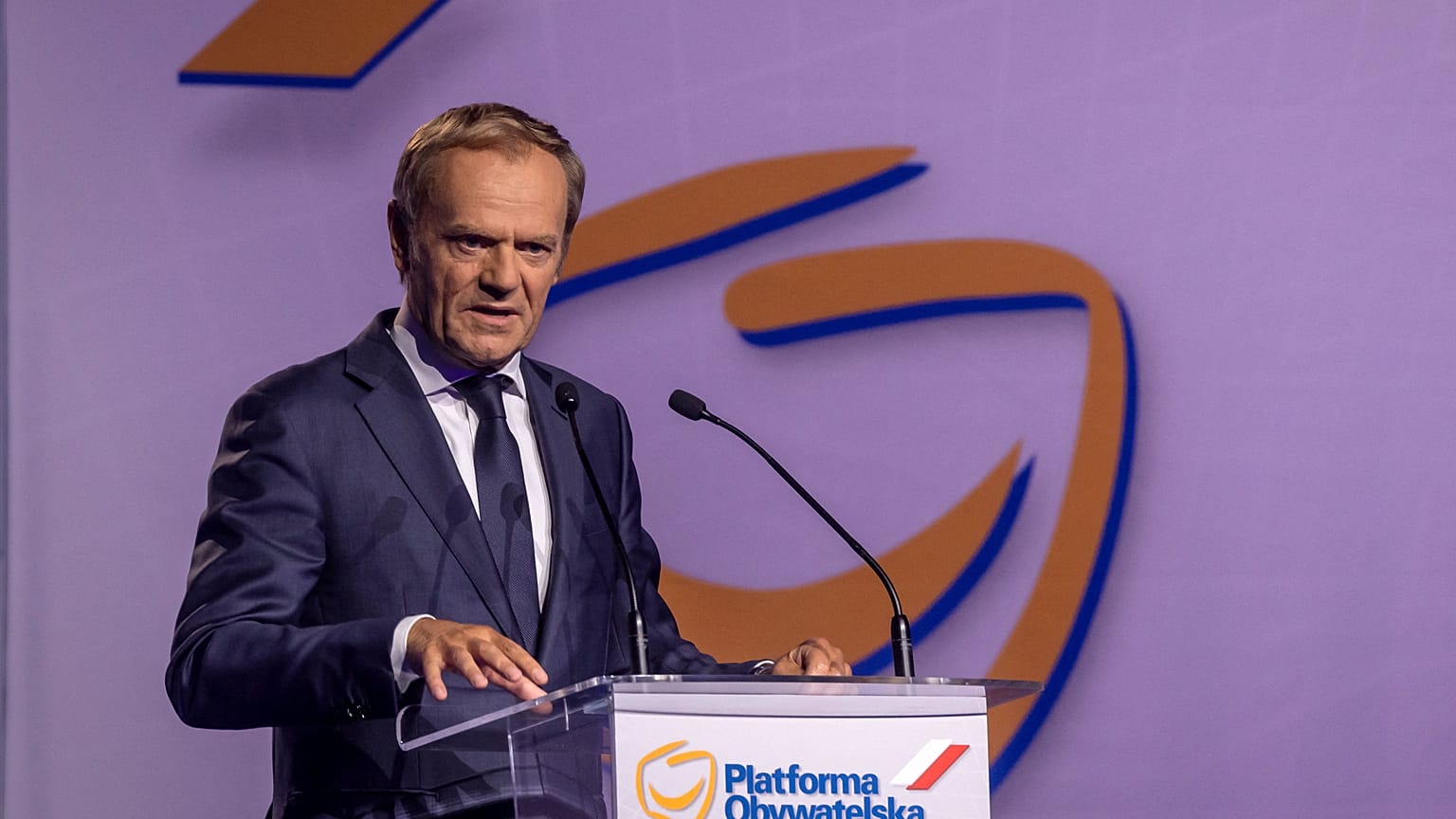 Donald Tusk, Vorsitzender der Partei Bürgerplattform, war mit 107 Kilometer pro Stunde unterwegs