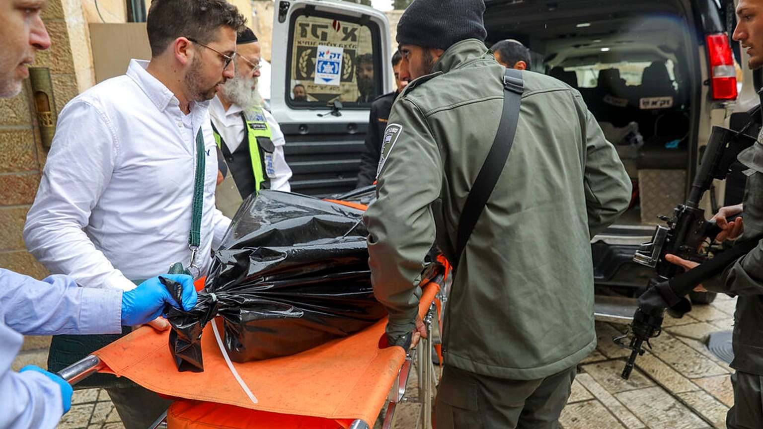 İsrail polisinin Doğu Kudüs'ün Eski Şehir bölgesinde "silahlı saldırıda bulunduğu" gerekçesiyle ateş açtığı bir Filistinli yaşamını yitirdi