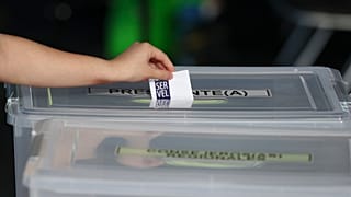 Kiélezett elnökválasztás Chilében