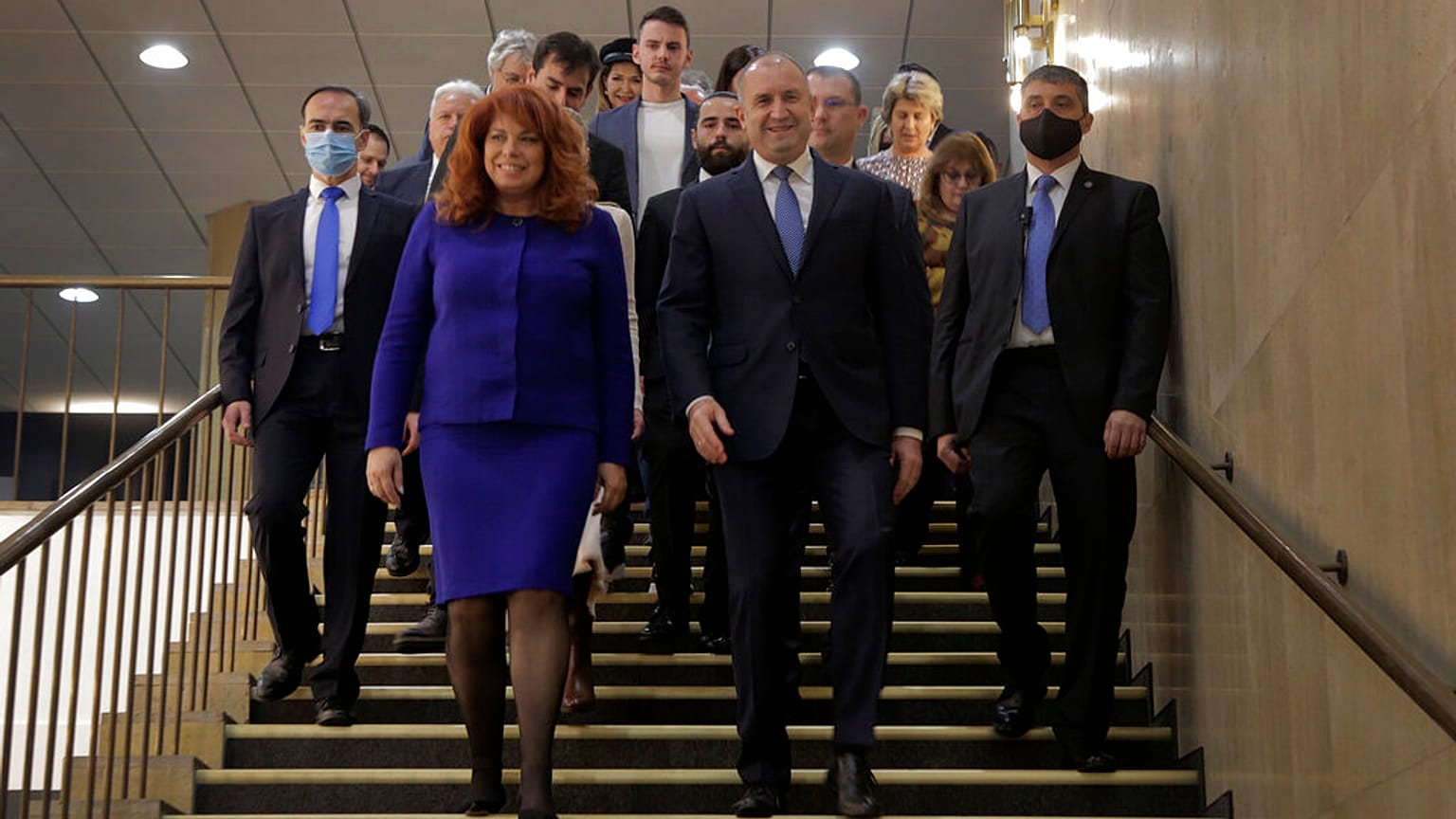 Βουλγαρία: Επανεξελέγη πρόεδρος ο Ρούμεν Ράντεφ