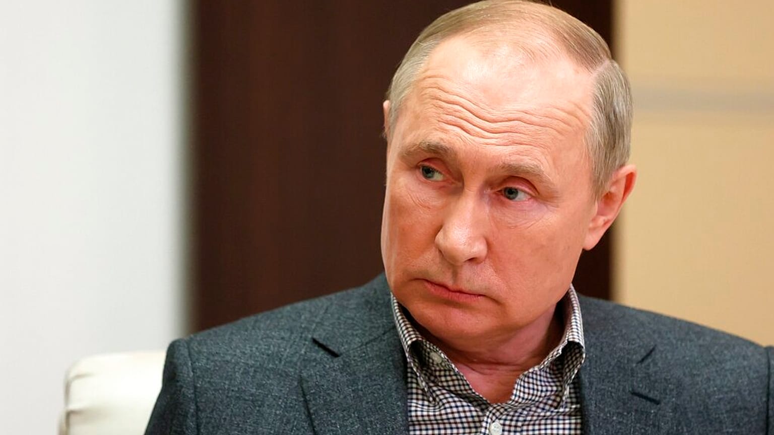 Владимир Путин получил бустерную дозу.
