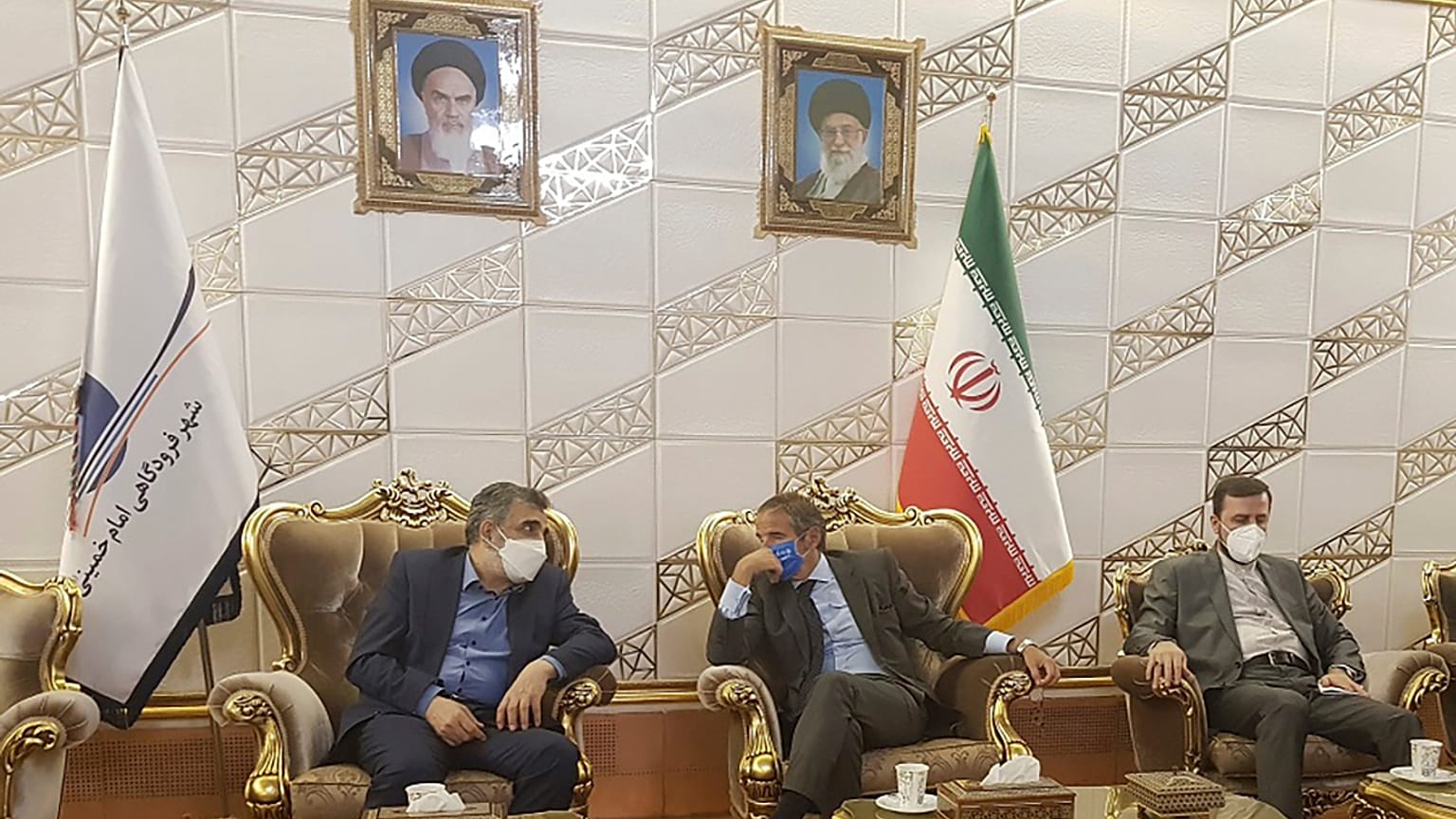 رافاييل غروسي في طهران