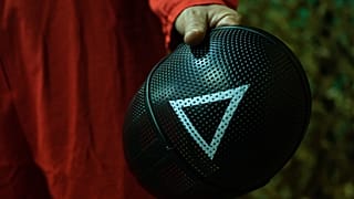 Маска охранника из сериала "Игра в кальмара"