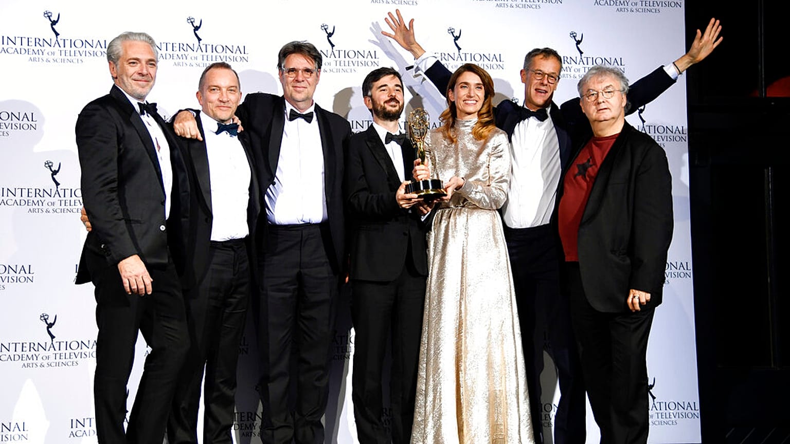 Les créateurs de la série "Dix pour cent", rebaptisée "Call my agent", reçoivent le prix de la meilleure comédie, aux International Emmy awards