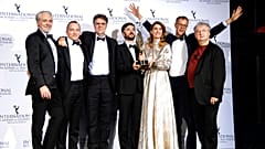 Les créateurs de la série "Dix pour cent", rebaptisée "Call my agent", reçoivent le prix de la meilleure comédie, aux International Emmy awards