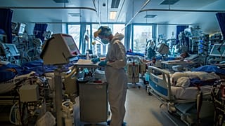 Kórházban 6830 beteget ápolnak