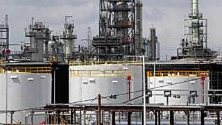 Нефтехранилище в Детройте (США), апрель 2020 года