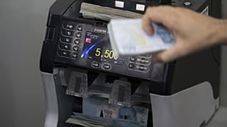 Türk Lirası'nın döviz birimleri karşısında değer kaybı sürüyor