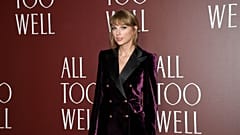 Swift at the New York premiere of 'All Too Well (10 minute version) (Taylor's version)'