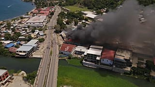 Austrália envia força de paz para deter violência nas Ilhas Salomão