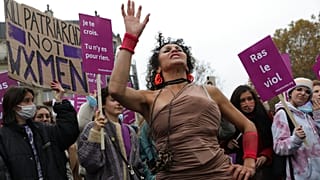 Manifestation contre la violence faite aux femmes à Paris le 20/11/2021