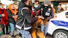 Lirakrise: Proteste und Forderungen nach Neuwahlen