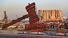 جانب من التداعيات التي خلّفها الإنفجار الذي شهده مرفأ بيروت في 4 أغسطس 2020