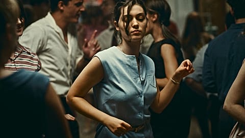 «L’Événement», avec Anamaria Vartolomei 