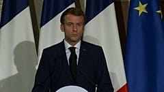 Emmanuel Macron reprochó a Boris Johnson que se comunicara por un tuit