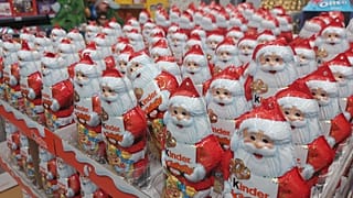 Csokimikulások a CBA Príma Corvin Plaza-ban található üzletében