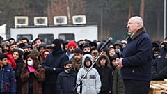 Präsident Alexander Lukaschenko bei seiner Rede an der belarussisch-polnischen Grenze