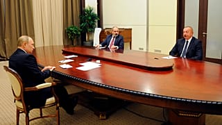 Armenia y Azerbaiyán se comprometen a delimitar la frontera  