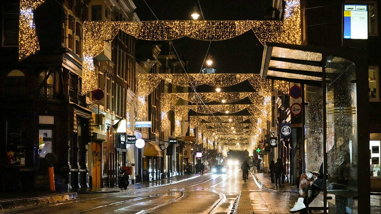 الهدوء يسود شوارع أمستردام