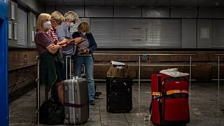 Mik a koronavírus omikron variánsának a fő tünetei?