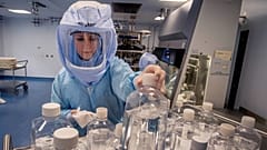 BionTech koronavirüs aşı üretim merkezi (arşiv) 