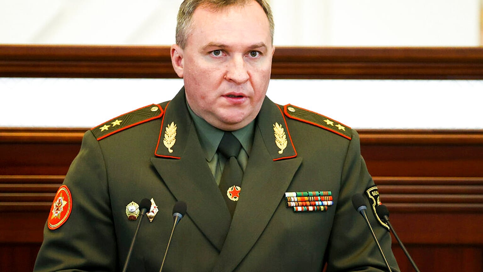 Belarus Savunma Bakanı Viktor Khrenin