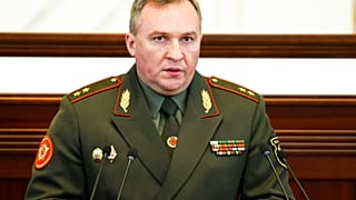 Belarus Savunma Bakanı Viktor Khrenin