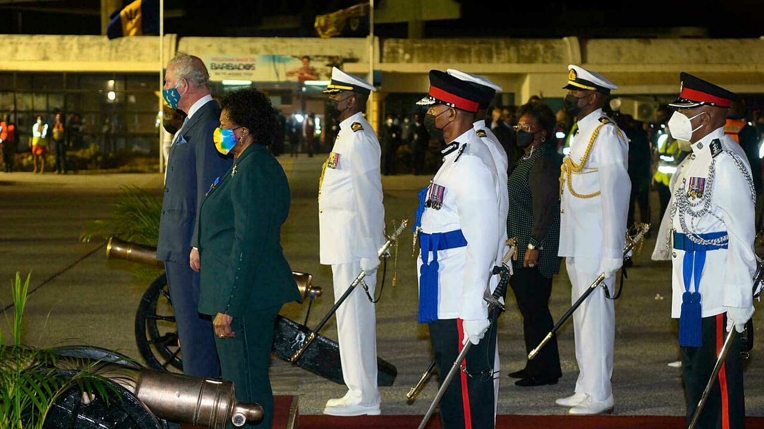 Barbados, İngiltere hakimiyetinden ayrıldı