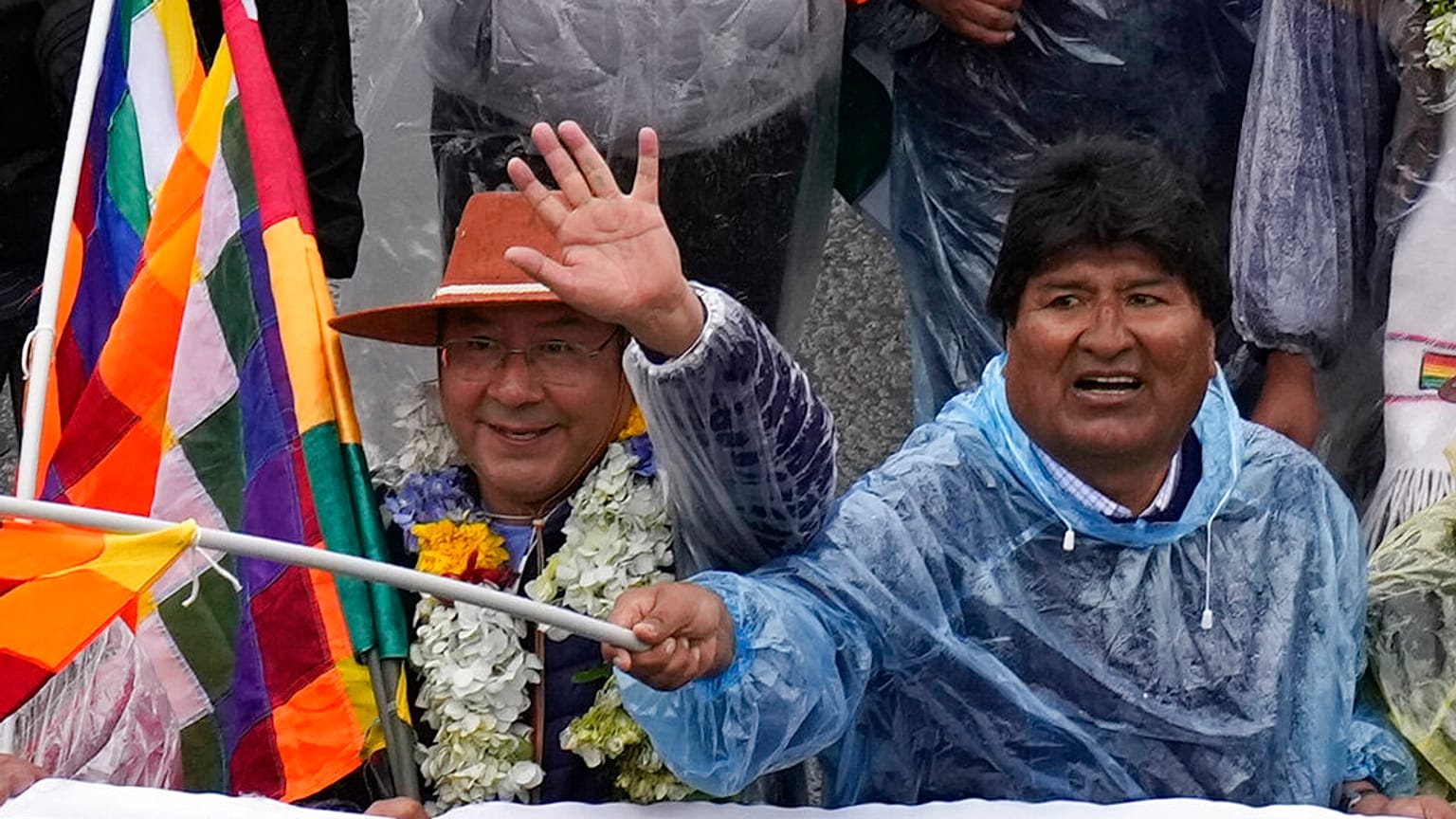 El presidente boliviano, Luis Arce, y el expresidente Evo Morales durante la "Marcha por la patria"