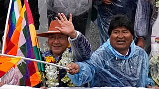 El presidente boliviano, Luis Arce, y el expresidente Evo Morales durante la "Marcha por la patria"