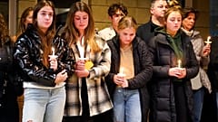 Veglia funebre alla LakePoint Community Church di Oxford. 30.11.2021