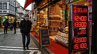 Türk Lirası Dolar karşısında değer kaybetmeye devam ediyor