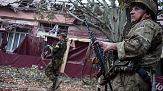 Soldati ucraini in Donbass vicino Donetsk - Archivio, agosto 2014